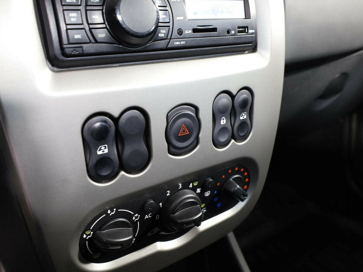 Renault Logan б/у, 2015, Автоматическая. Фото: #12