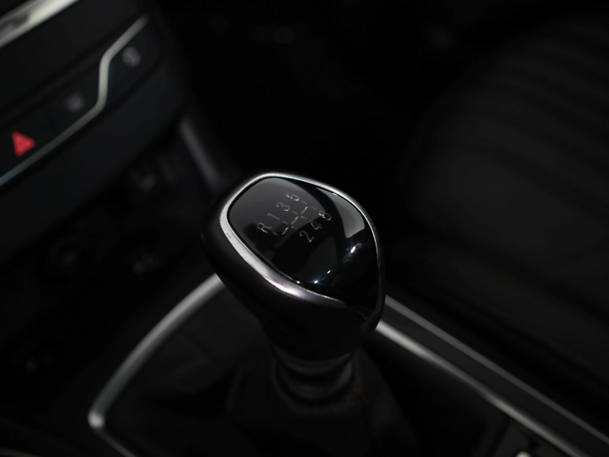 Peugeot 308 б/у, 2019, Механическая. Фото: #10