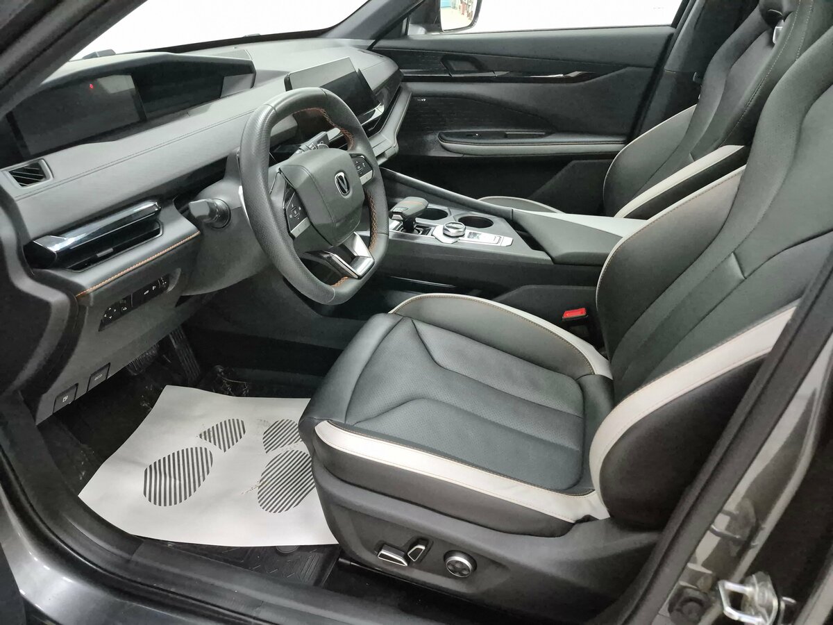 Changan UNI-V б/у, 2024, Роботизированная. Фото: #8