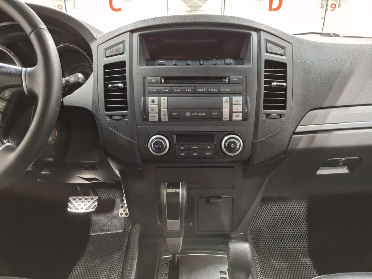 Mitsubishi Pajero б/у, 2012, Автоматическая. Фото: #14