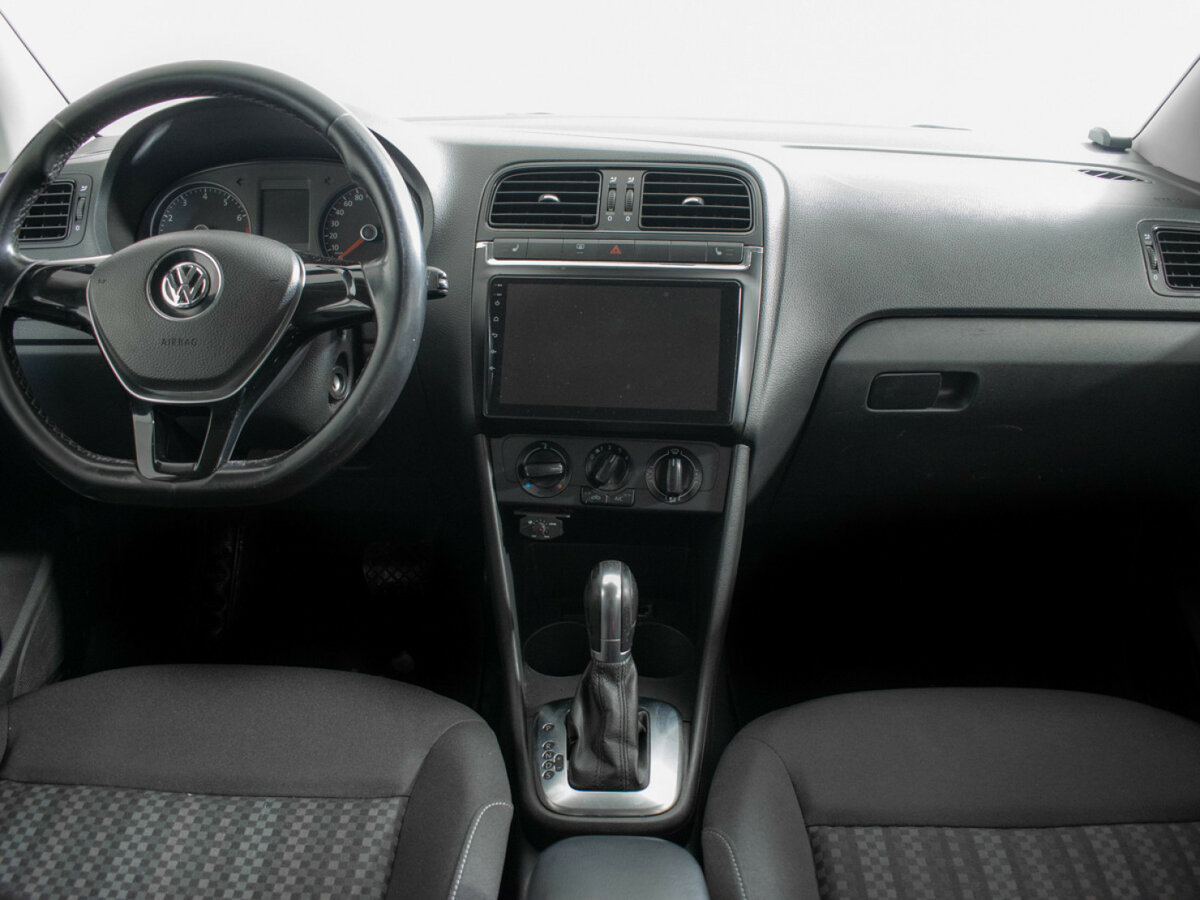 Volkswagen Polo б/у, 2016, Автоматическая. Фото: #10