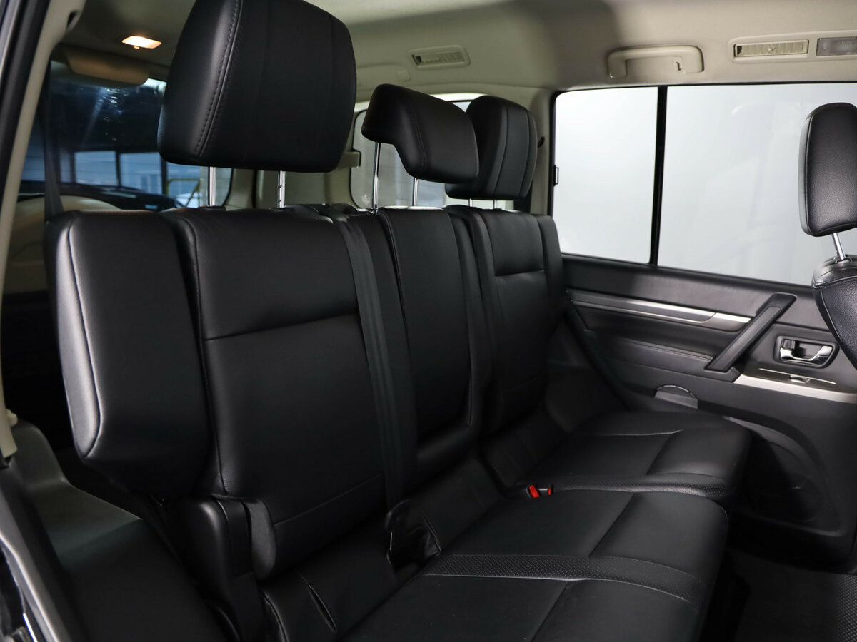 Mitsubishi Pajero б/у, 2013, Автоматическая. Фото: #12