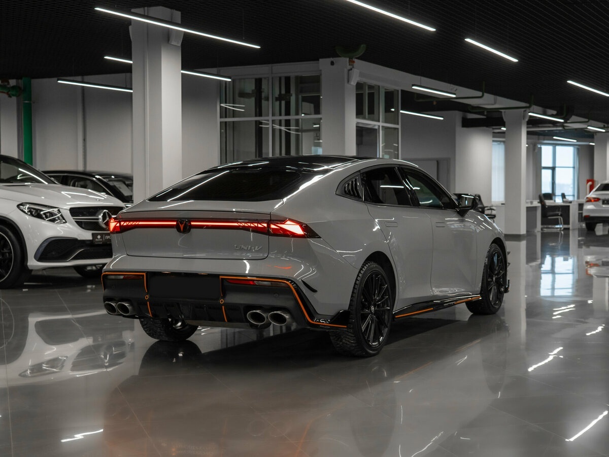 Чанган УНИ-В б/у, 2023, Роботизированная. Фото: #4