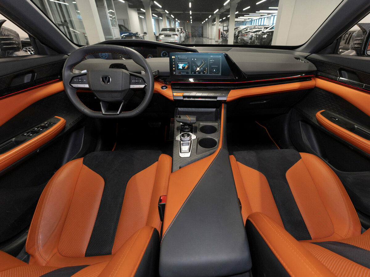 Чанган УНИ-В б/у, 2023, Роботизированная. Фото: #7