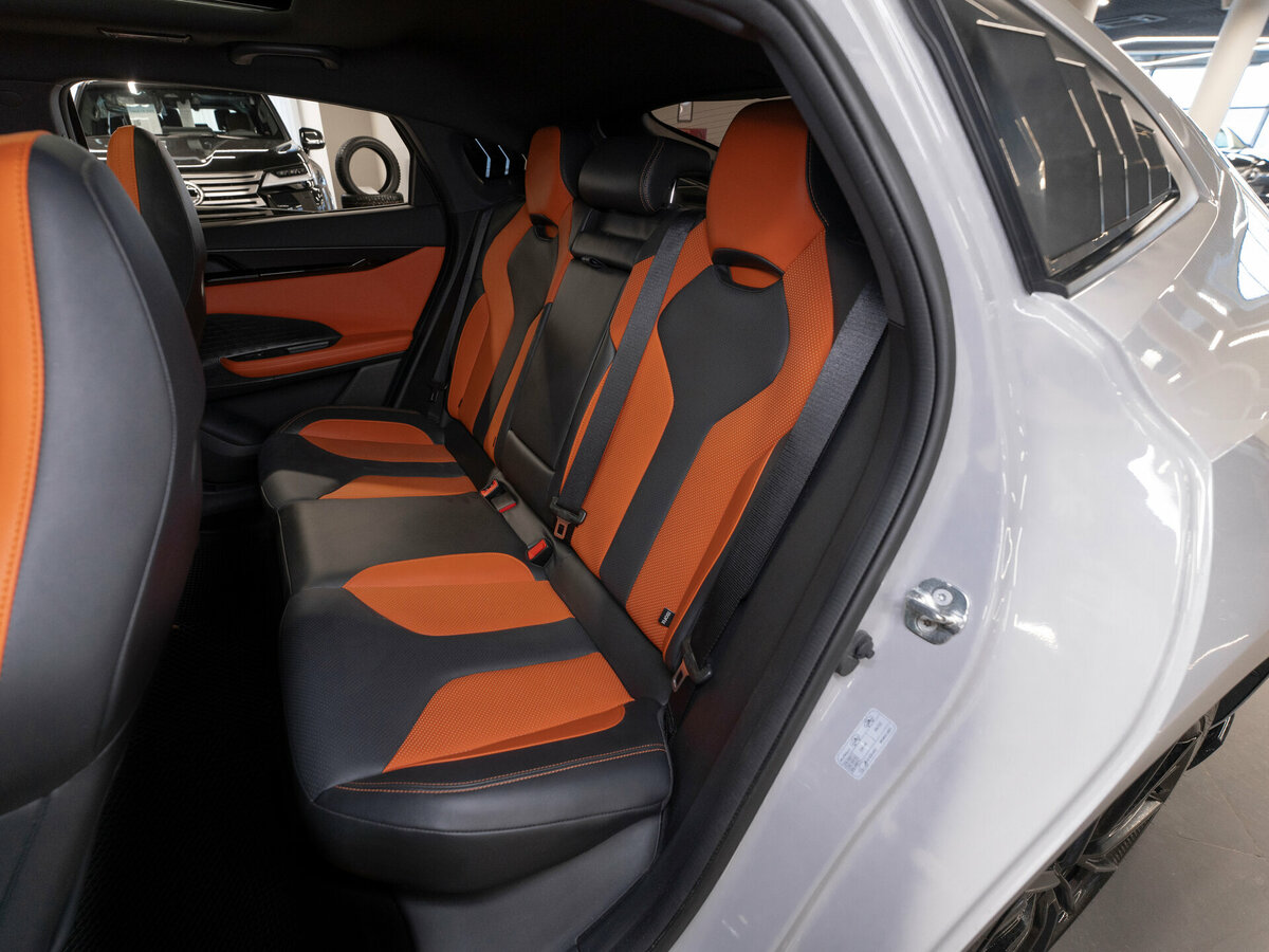 Чанган УНИ-В б/у, 2023, Роботизированная. Фото: #12