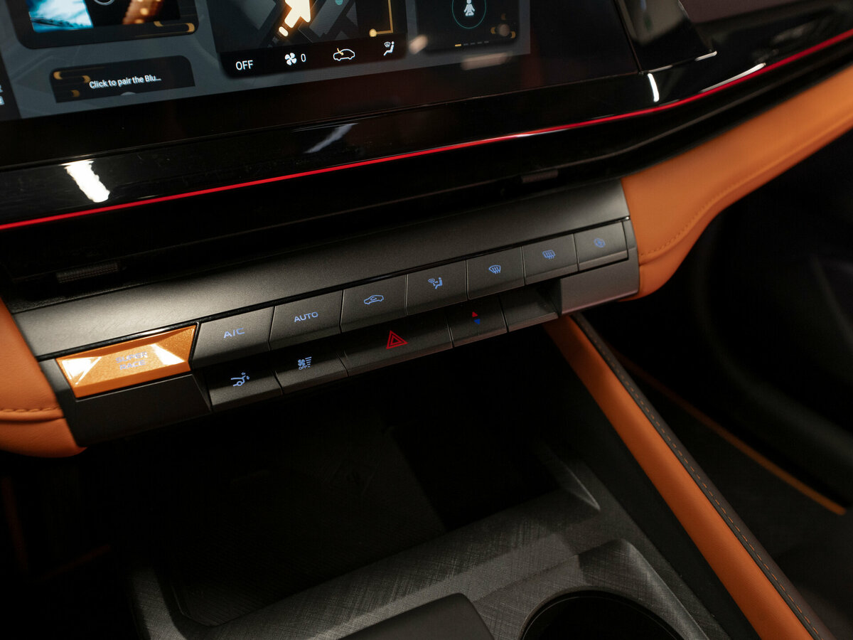 Чанган УНИ-В б/у, 2023, Роботизированная. Фото: #18