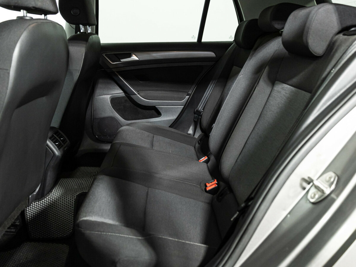 Volkswagen Golf б/у, 2013, Механическая. Фото: #9