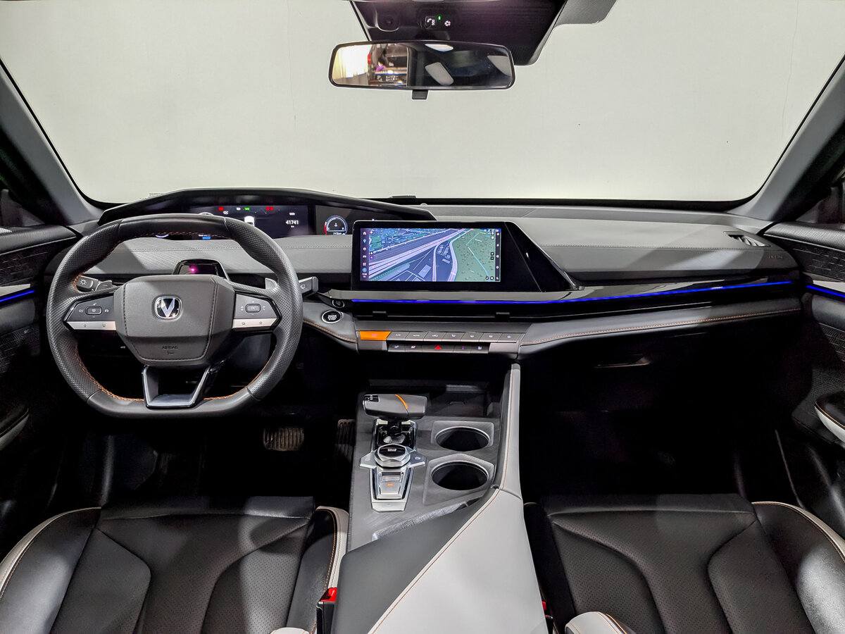 Чанган УНИ-В б/у, 2023, Роботизированная. Фото: #13