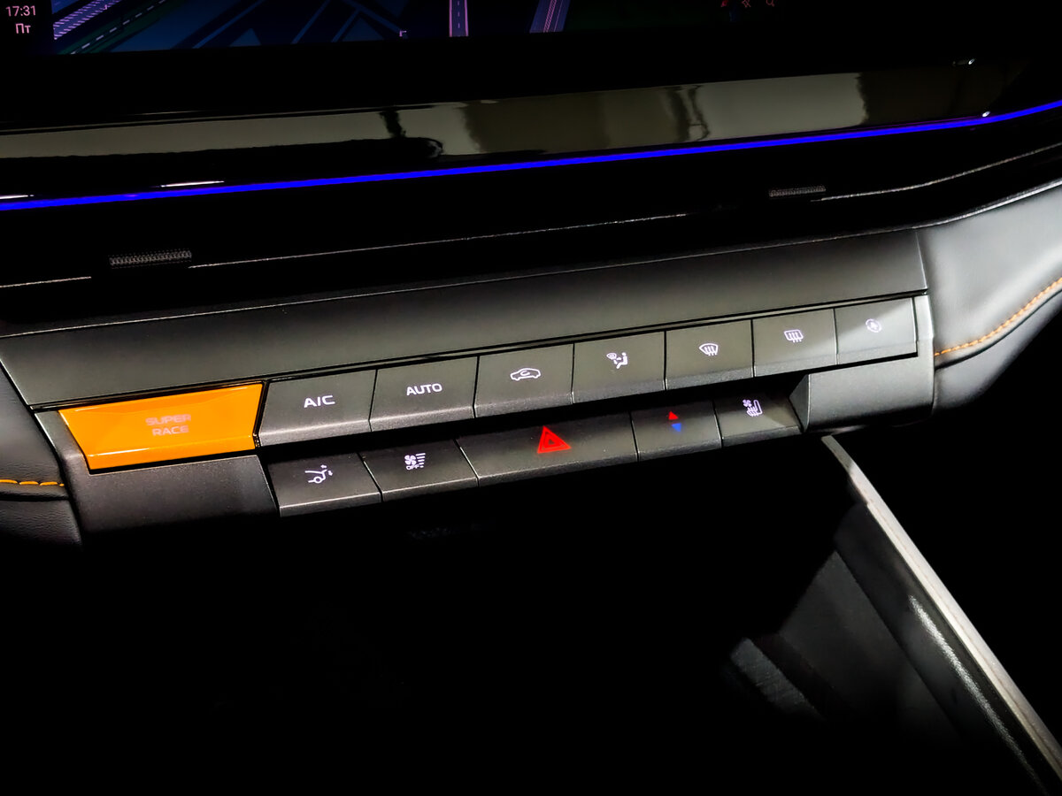 Чанган УНИ-В б/у, 2023, Роботизированная. Фото: #27