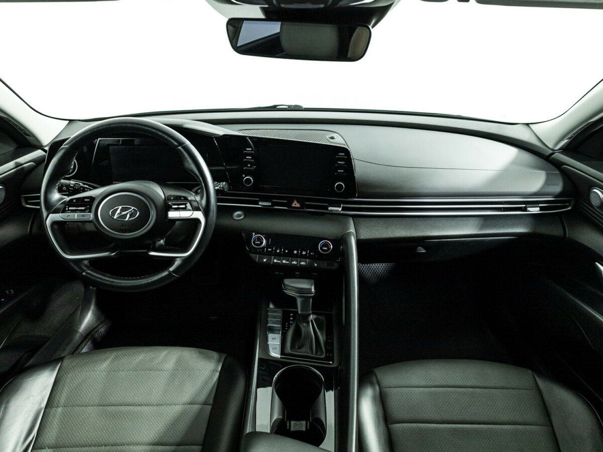 Hyundai Elantra б/у, 2022, Автоматическая. Фото: #12