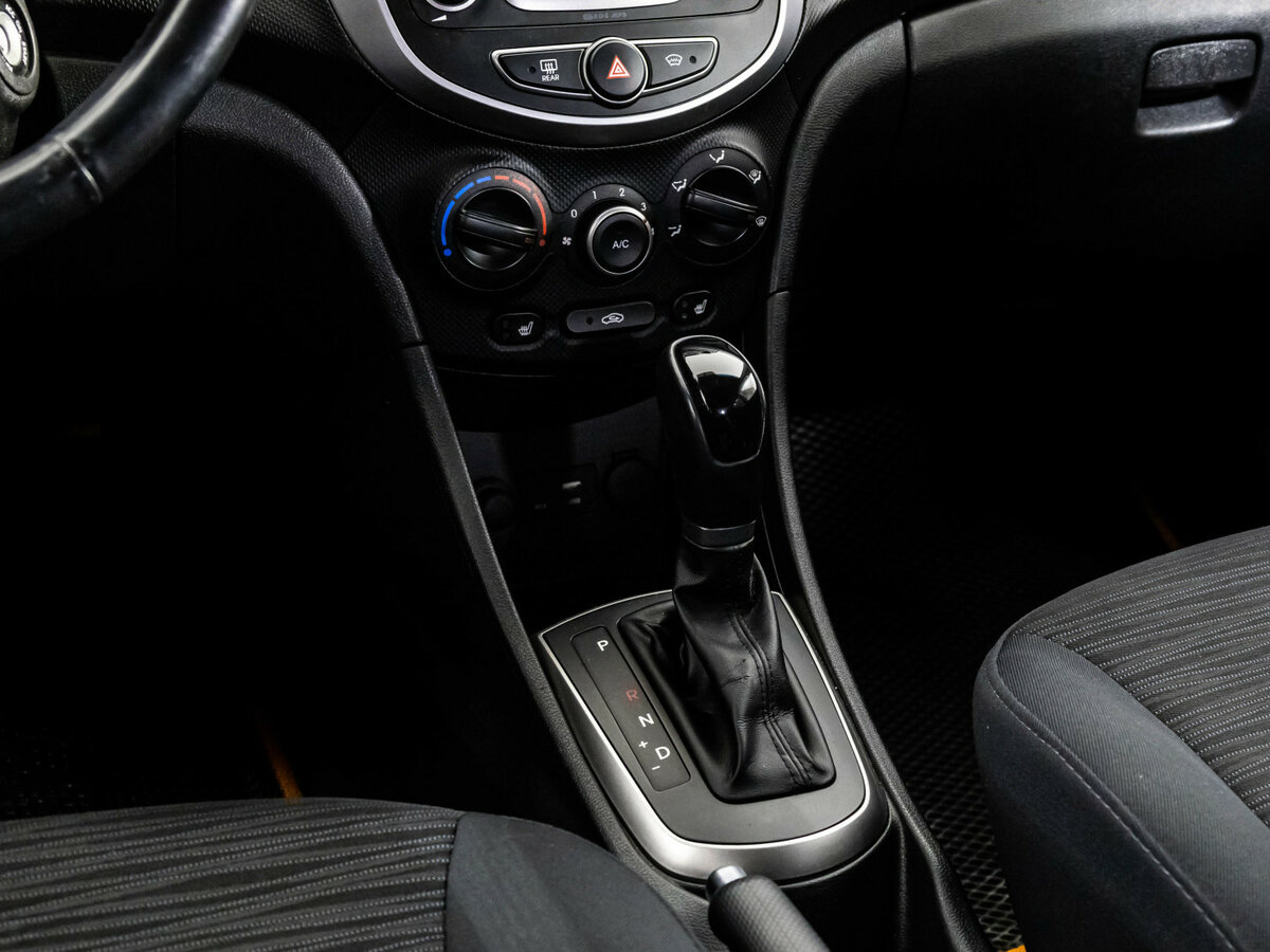 Hyundai Solaris б/у, 2014, Автоматическая. Фото: #9