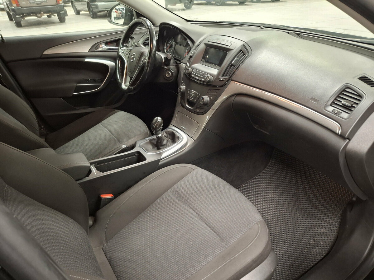 Opel Insignia б/у, 2013, Механическая. Фото: #10