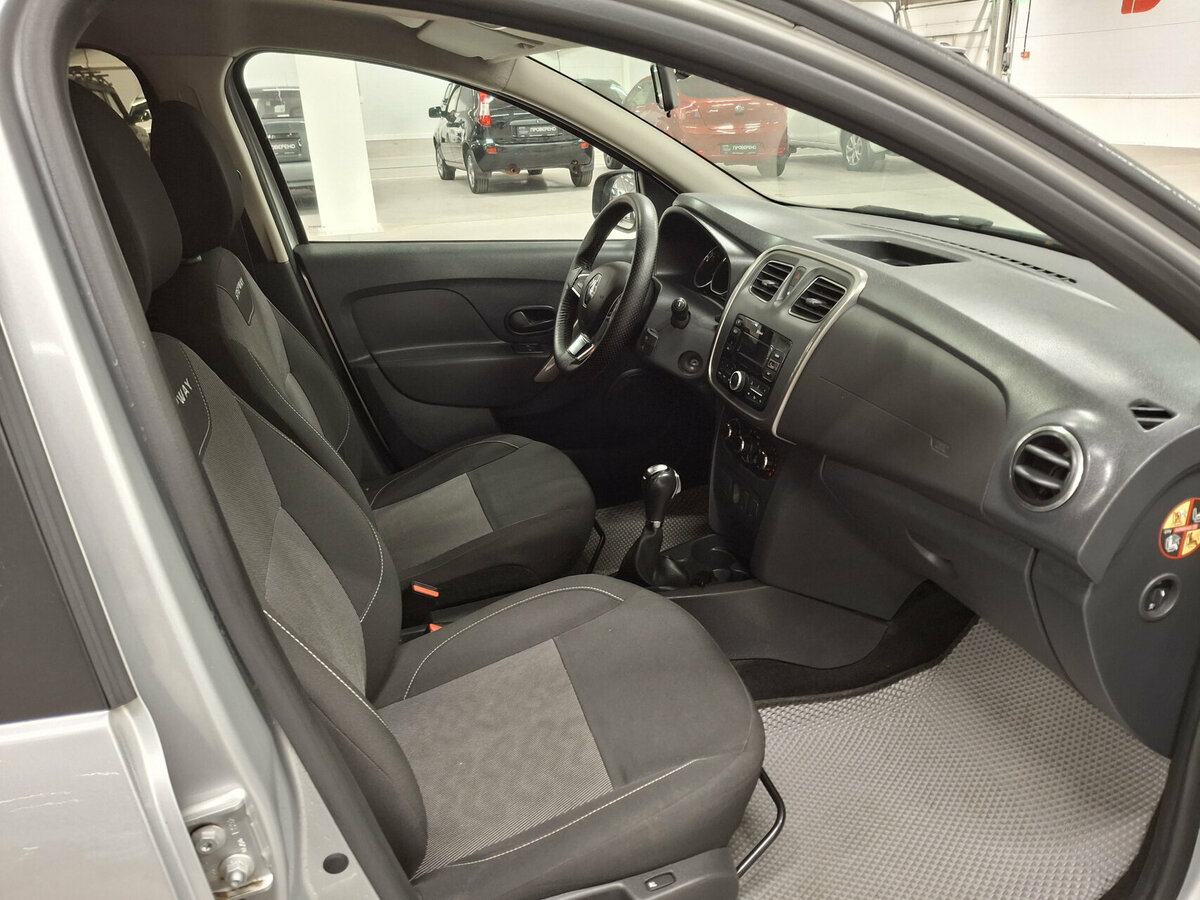 Рено Логан б/у, 2020, Автоматическая. Фото: #10