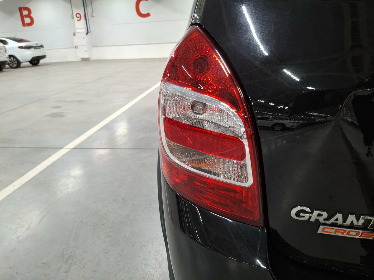 Лада (ВАЗ) Гранта б/у, 2022, Механическая. Фото: #8