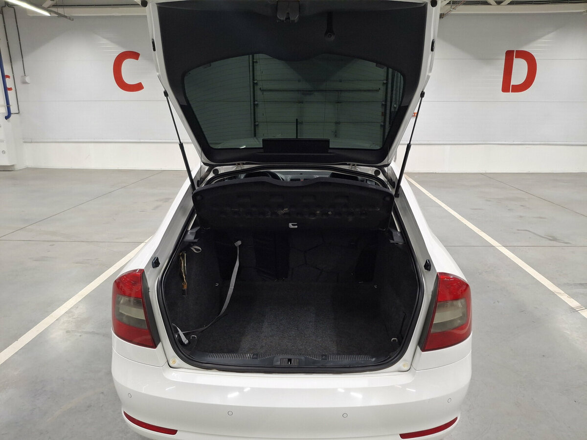 Skoda Octavia б/у, 2012, Механическая. Фото: #9