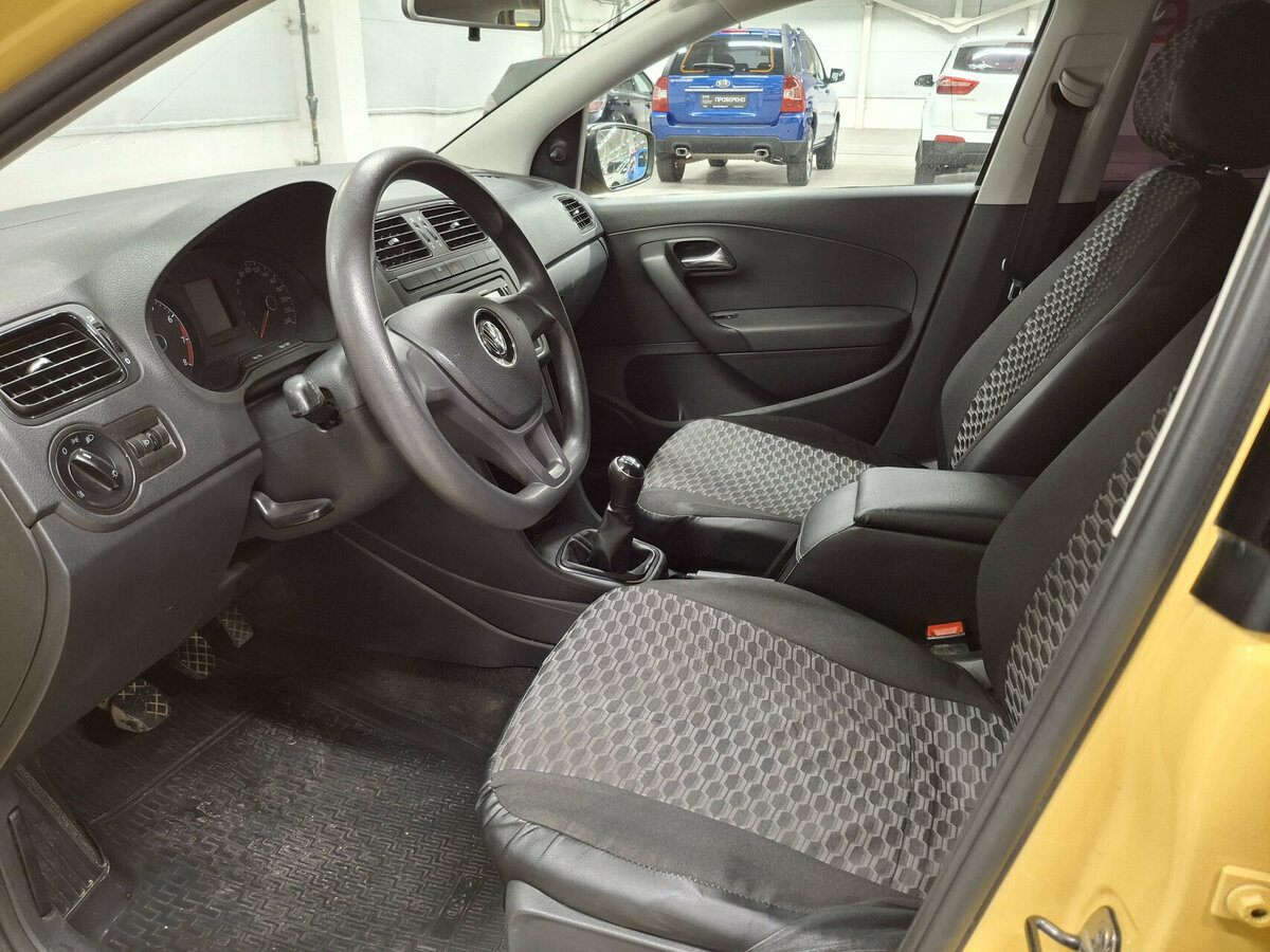 Фольксваген Поло б/у, 2017, Механическая. Фото: #15