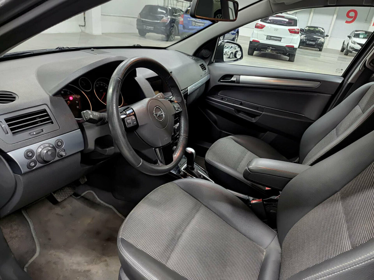 Опель Астра б/у, 2012, Автоматическая. Фото: #15