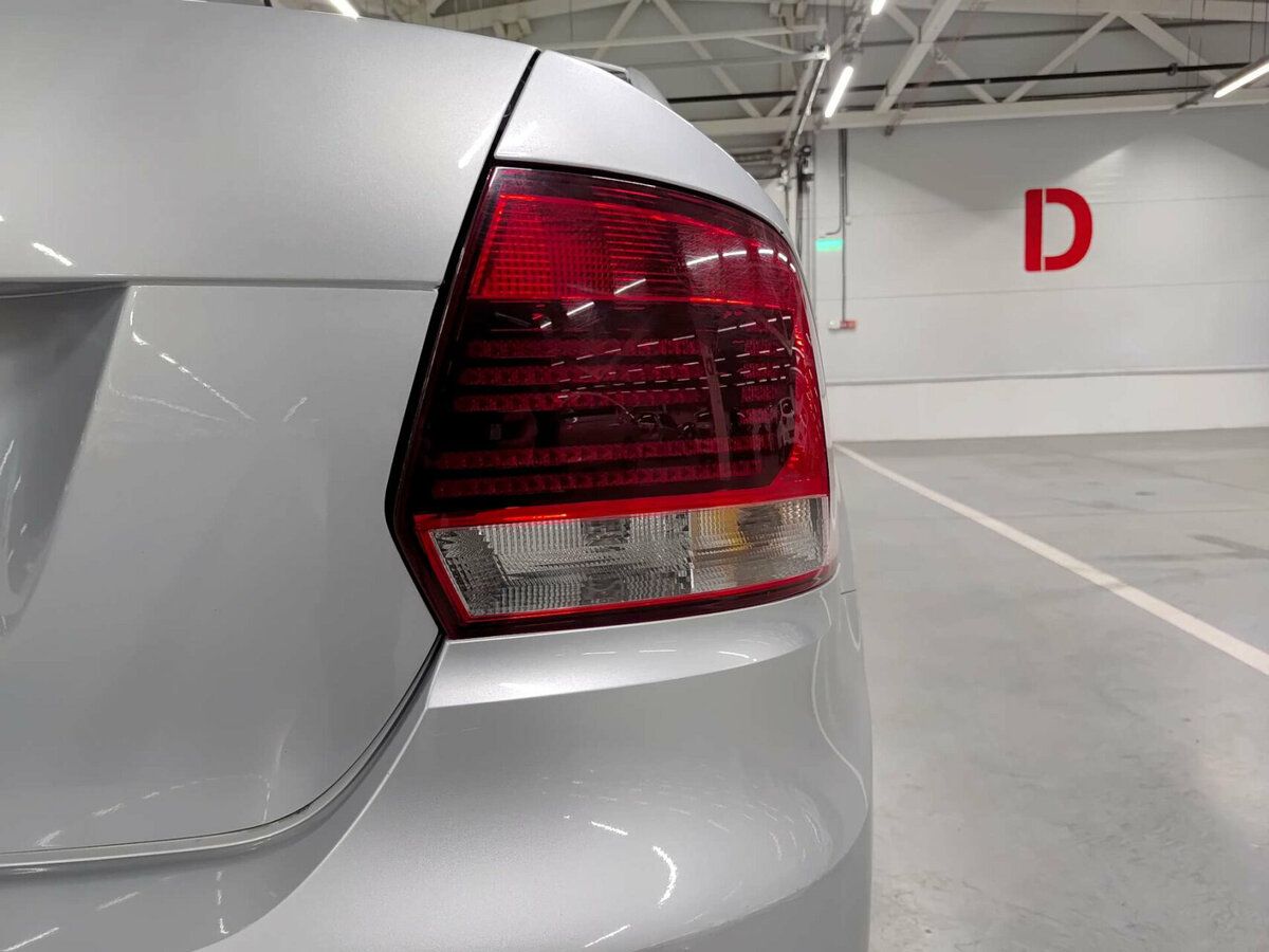 Фольксваген Поло б/у, 2015, Автоматическая. Фото: #9