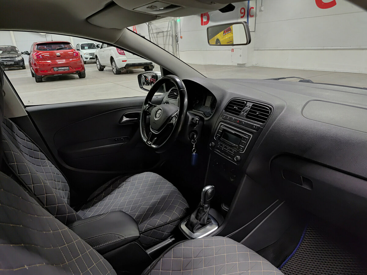 Фольксваген Поло б/у, 2015, Автоматическая. Фото: #10