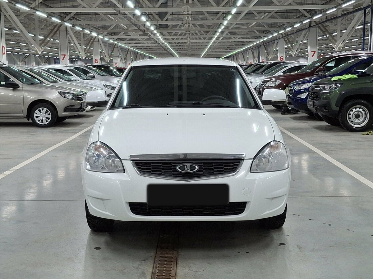 Lada (ВАЗ) Priora б/у, 2017, Механическая. Фото: #1