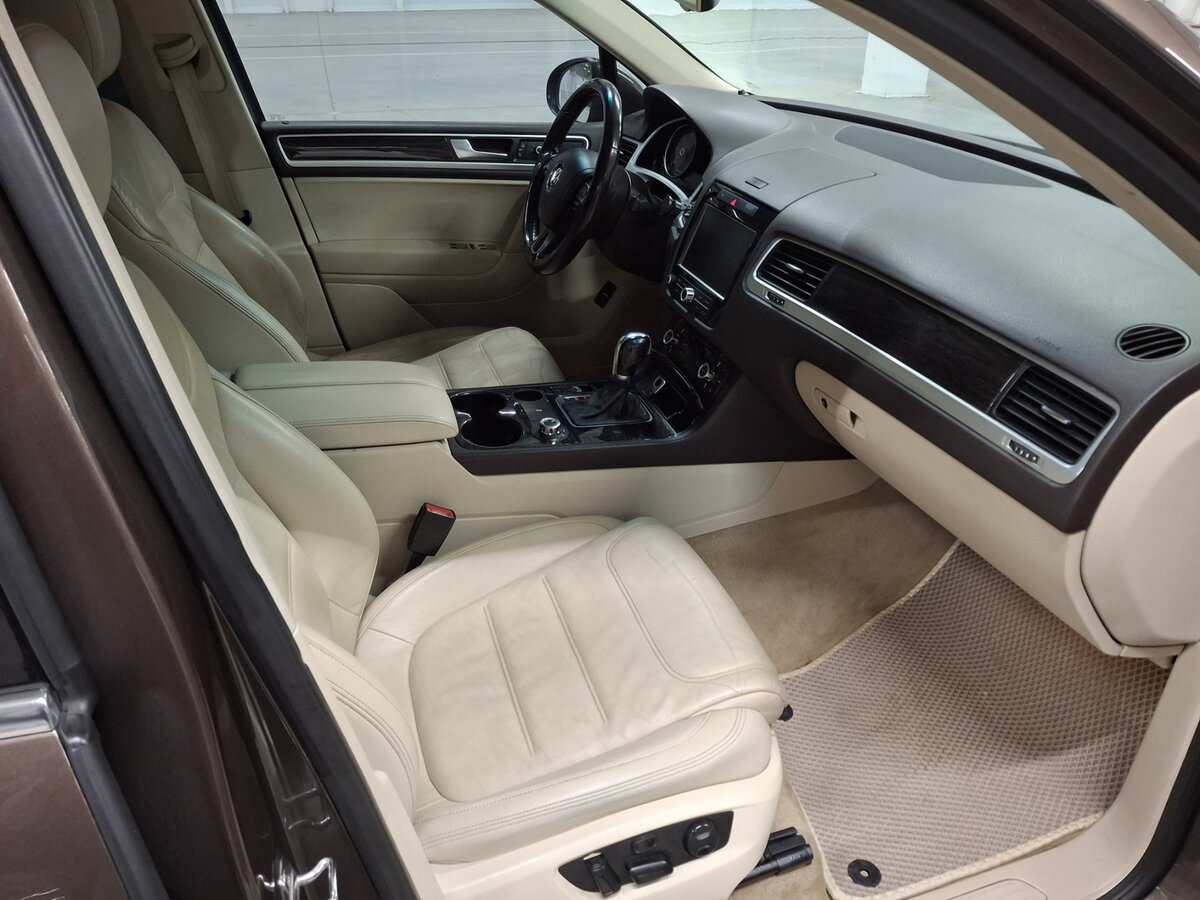 Фольксваген Туарег б/у, 2013, Автоматическая. Фото: #10