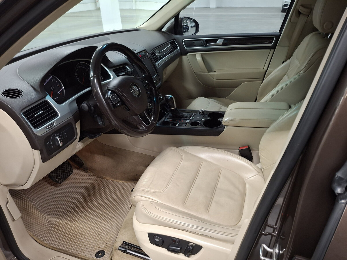 Фольксваген Туарег б/у, 2013, Автоматическая. Фото: #15